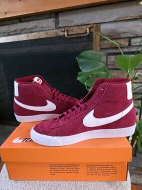 Nike Blazers Mid '77 suede sneakers. Brand new with box. Size 11 in men